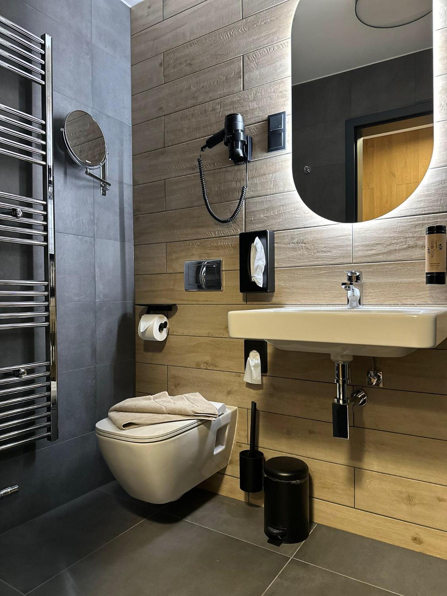 Hotel Erz Medical &